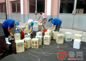 王村鎮(zhèn)中心學校暑期開展飲水設備清洗消毒及污水處理設備維護工作